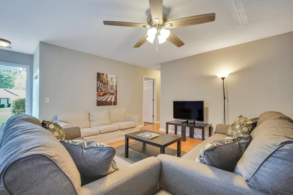 Charming Gray Home- 5 Mins From Gsu! Statesboro Exterior photo